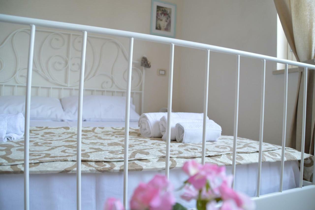 B&B La Via Di Casa サン・レオーネ エクステリア 写真