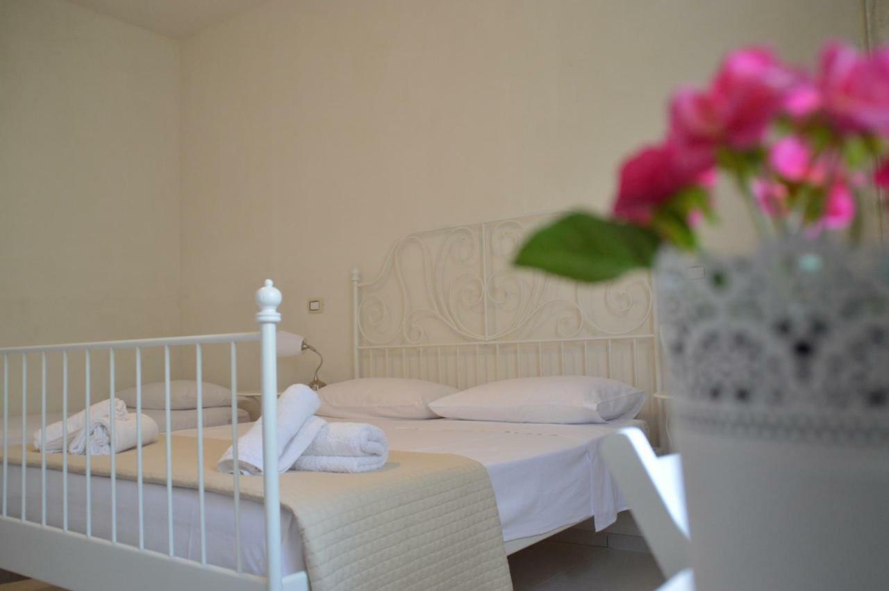 B&B La Via Di Casa サン・レオーネ エクステリア 写真
