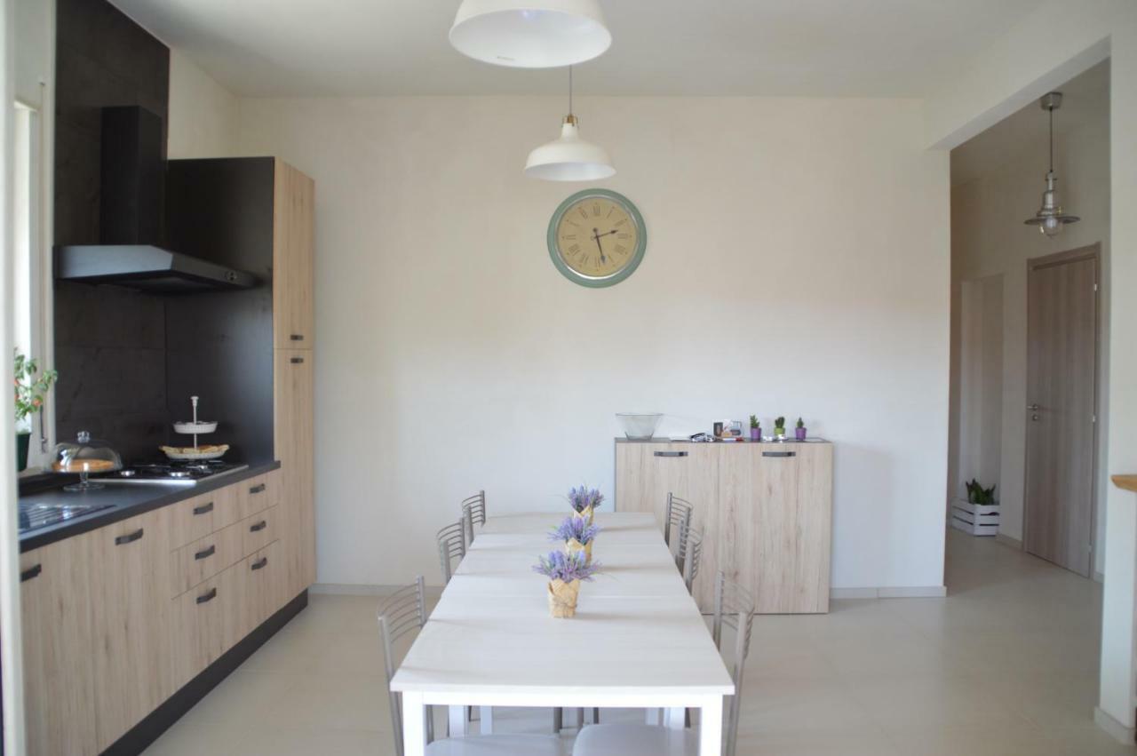B&B La Via Di Casa サン・レオーネ エクステリア 写真